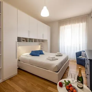 https://strigelli-13-accogliente-bilocale-con-balcone.italymilanhotels.net